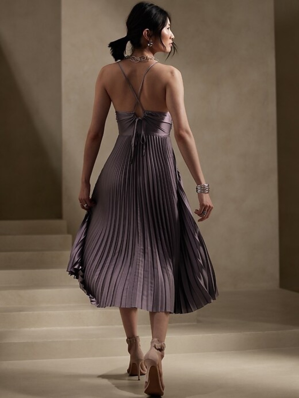 Solaire Pleated Flowing Cocktail Dress in Dusty Amethyst - Size 0, Petite - Picture 2 of 9